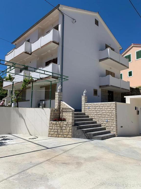 Rooms In Family House Vera Mundanije Εξωτερικό φωτογραφία
